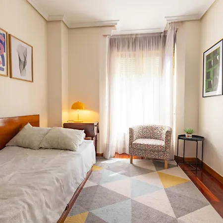 Morada De Lujo En Menendez Pelayo Appartement
